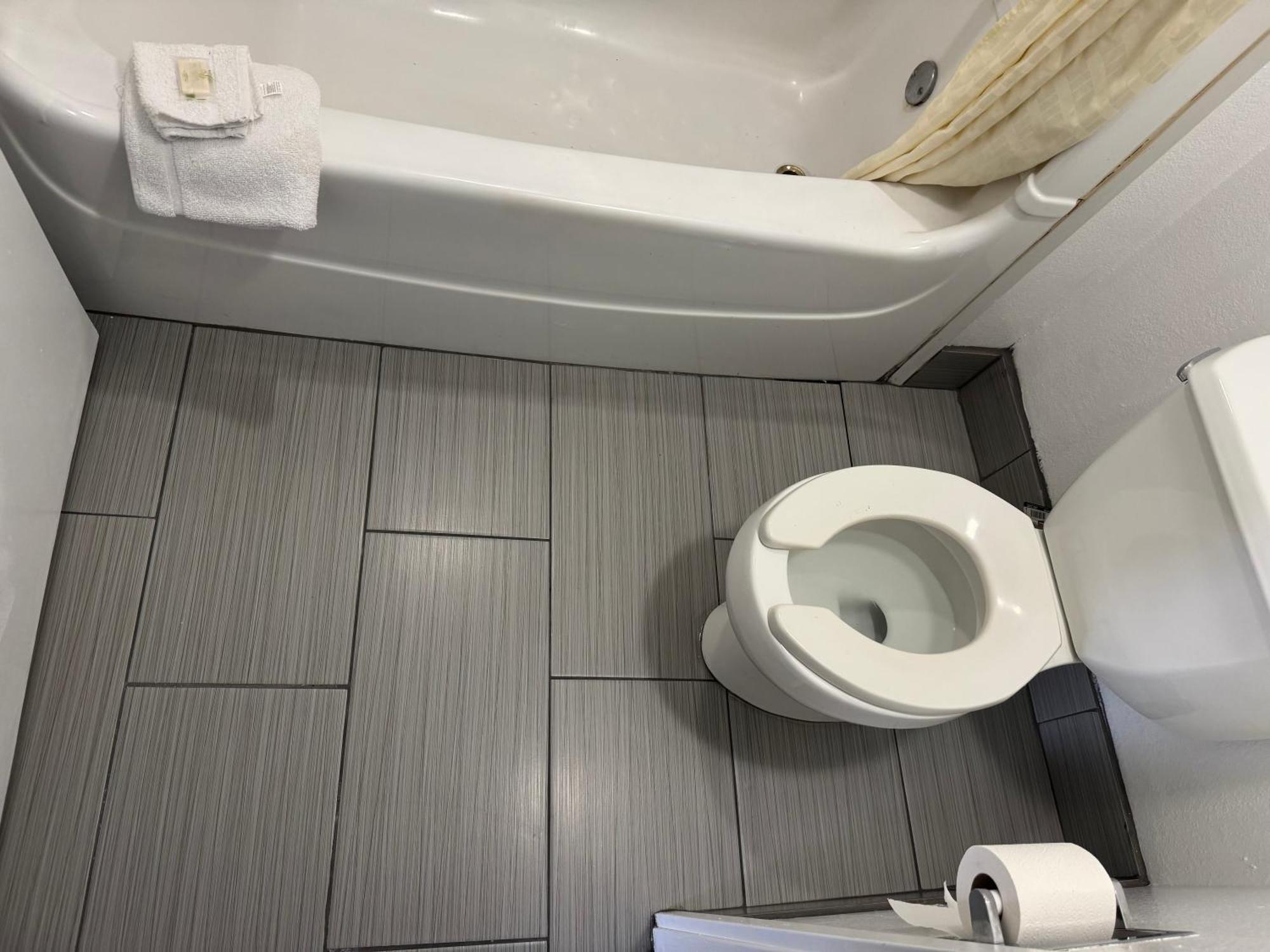 Travel Inn シャロンビル エクステリア 写真