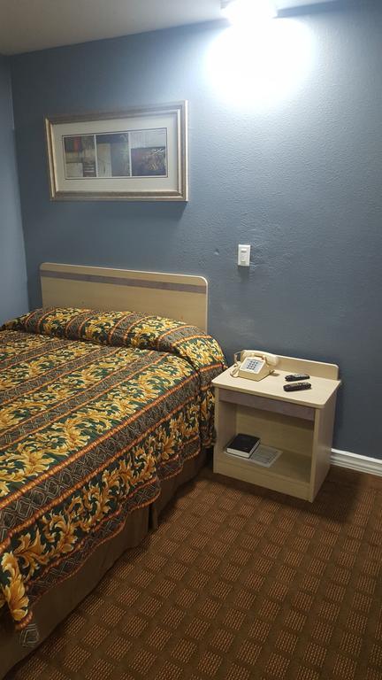 Travel Inn シャロンビル エクステリア 写真